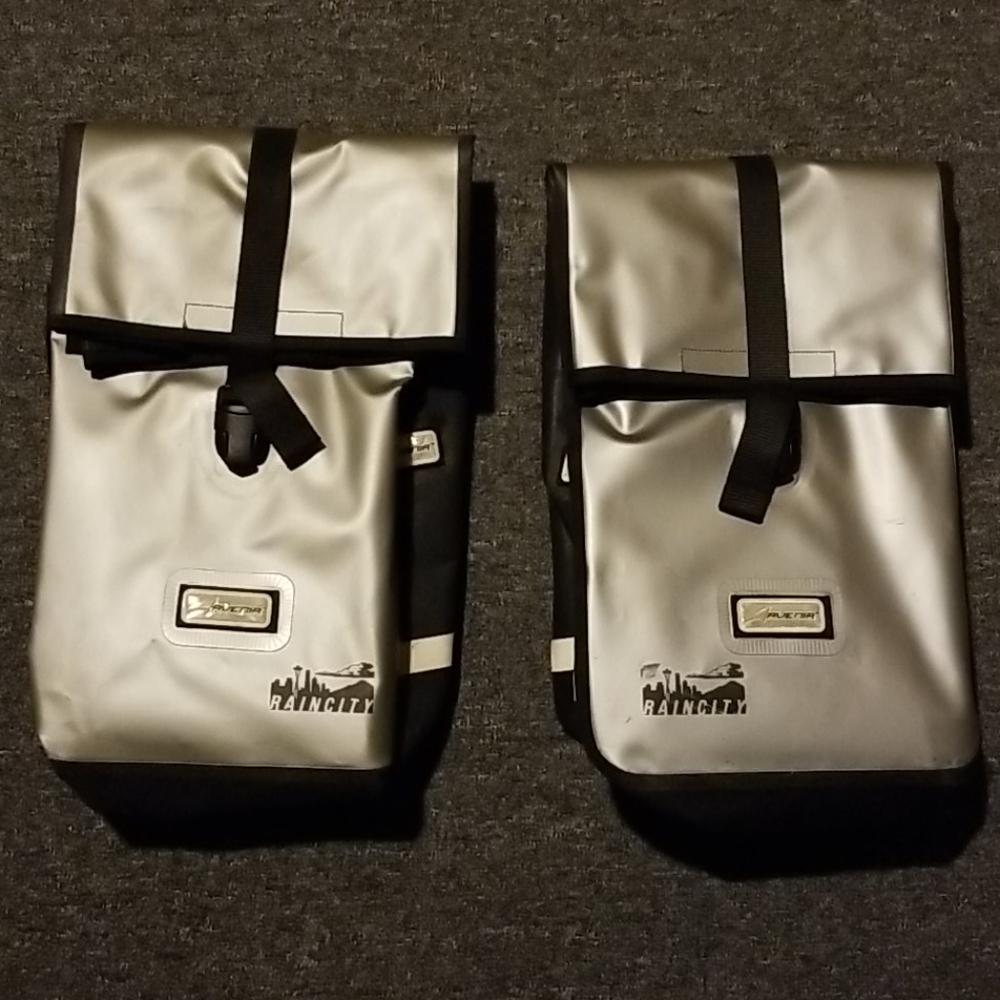 Arvenir waterproof panniers